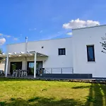 Gaja Vila *