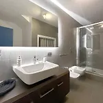Gaja Vila *